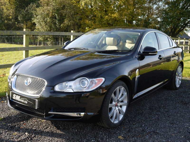 Jaguar XF 3.0D V6 Premium Luxury Saloon Auto