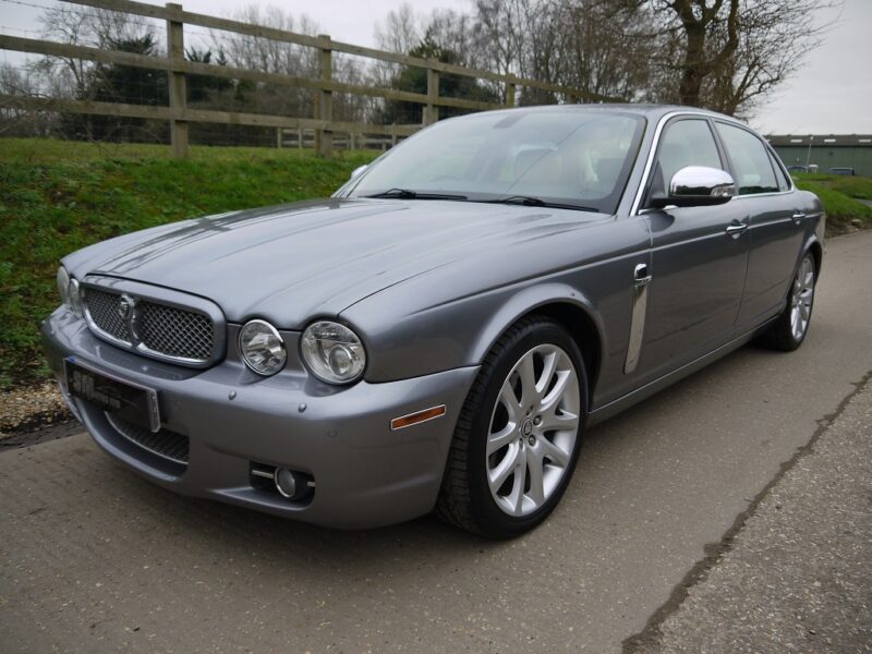 Jaguar XJ Series X358 4.2 V8 Sovereign LWB