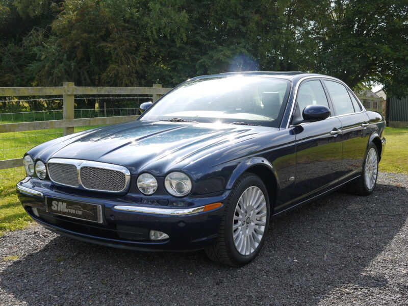 Jaguar XJ Series XJ8 4.2 V8 Sovereign SWB X350